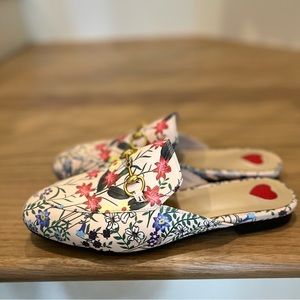 NWT Floral mules inspiration